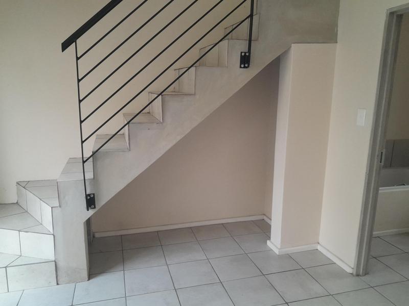 To Let 2 Bedroom Property for Rent in De Almeida Western Cape